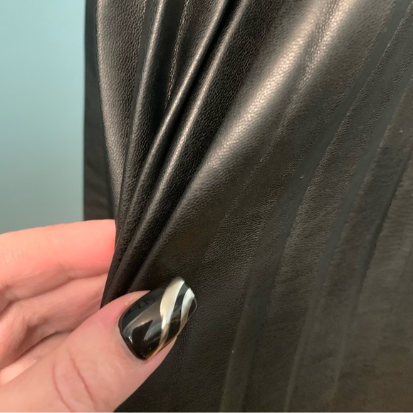 Faux Leather Black Pleated Skirt - Picture 3 of 8
